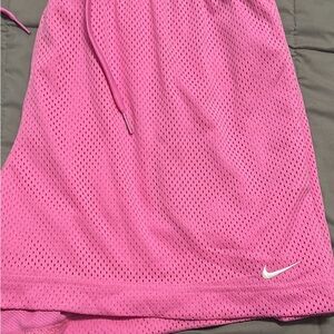 NWT Nike shorts an shirt xl